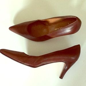 NWOT Classic pumps have been in storage too long!